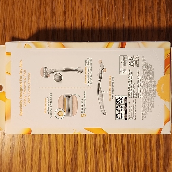 Gillette Venus MoistureGlide Razor Set - Picture 5 of 7